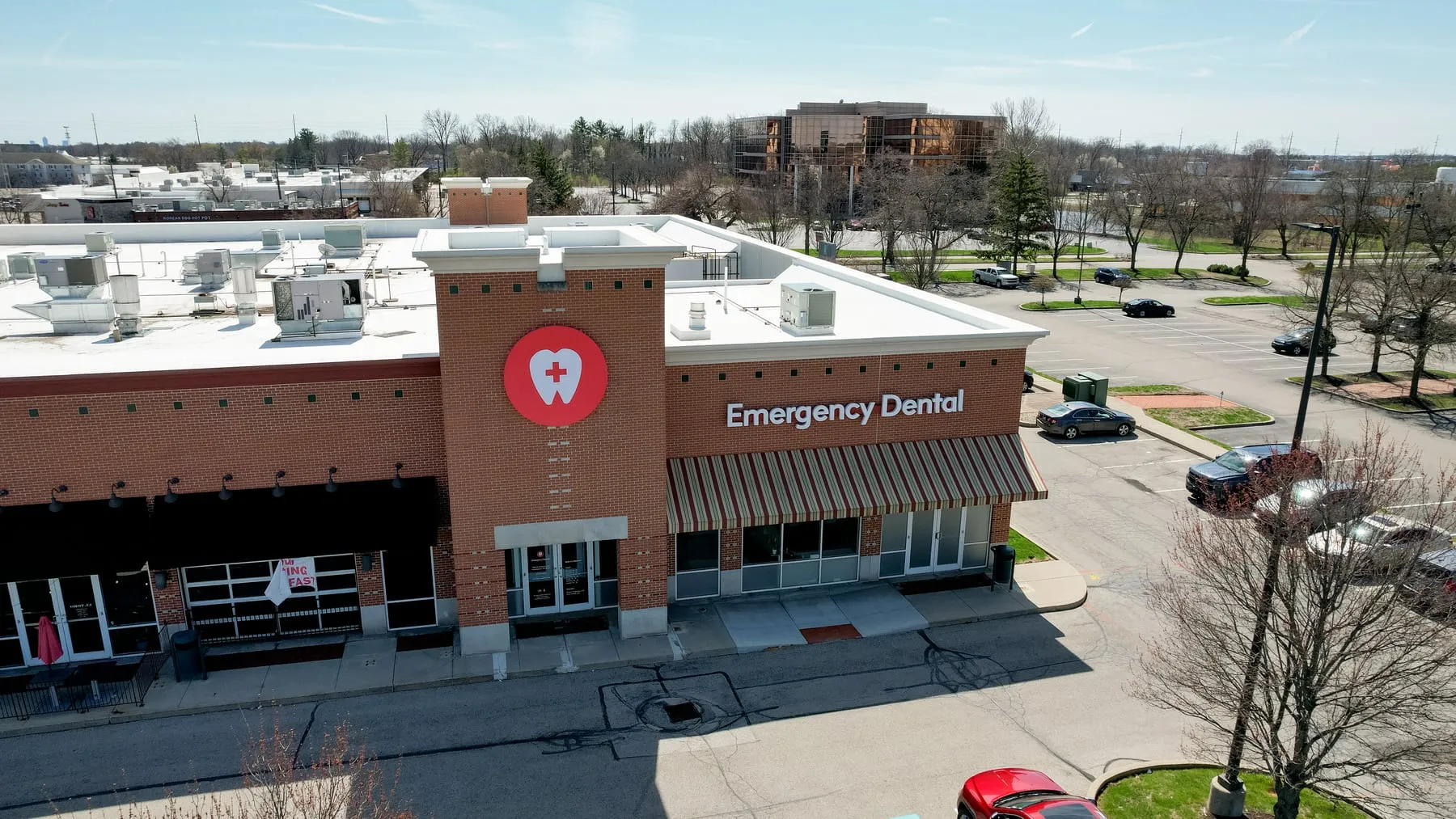 Exterior of the Indianapolis Emergency Dental office
